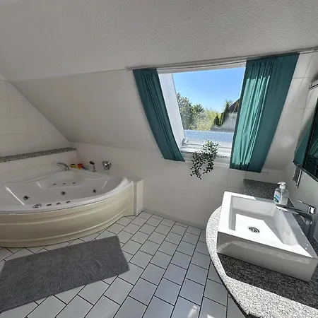Relaxen Am - Mit Parkplatz Und Whirlpoolwanne, Ostsee شقة