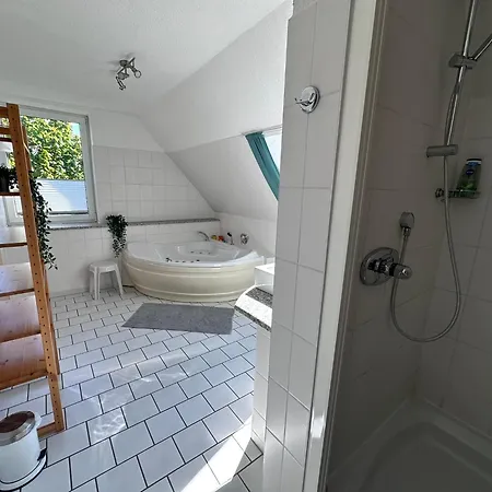 شقة Relaxen Am - Mit Parkplatz Und Whirlpoolwanne, Ostsee روستوك