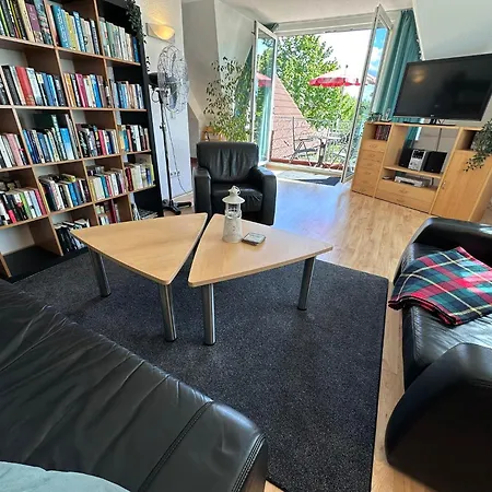 Relaxen Am - Mit Parkplatz Und Whirlpoolwanne, Ostsee * Росток