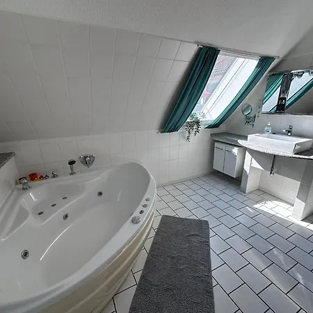 Relaxen Am - Mit Parkplatz Und Whirlpoolwanne, Ostsee Апартаменты *